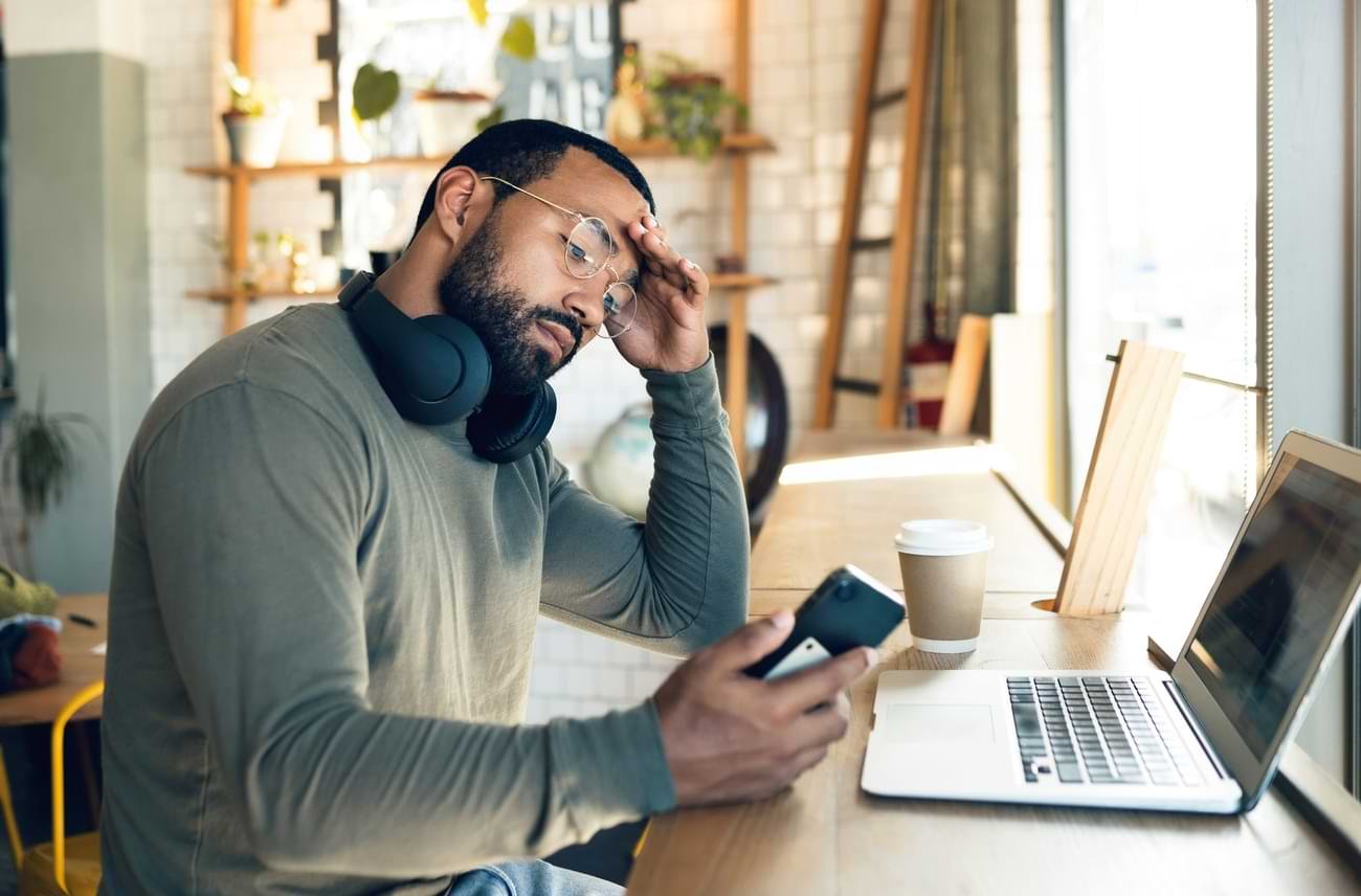 Quiet coffee shop texting