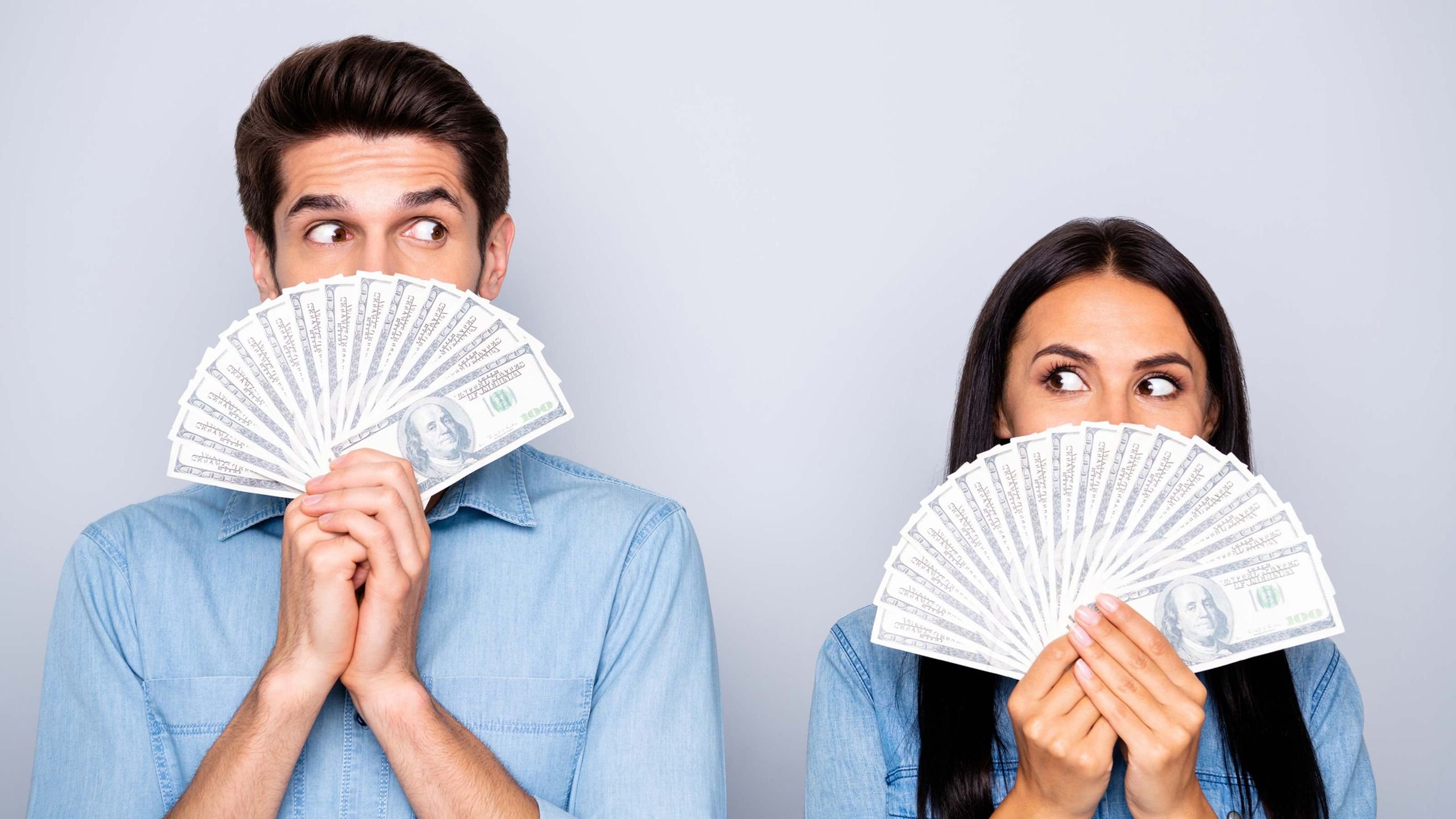 Friends talking money