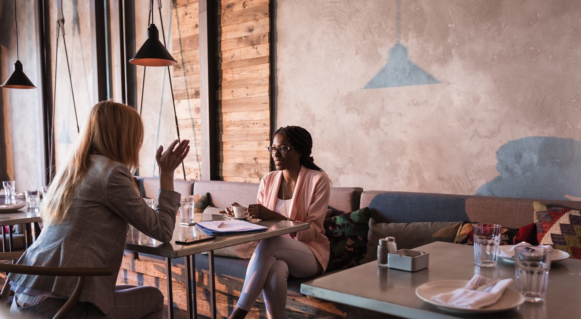 Restaurant table talk